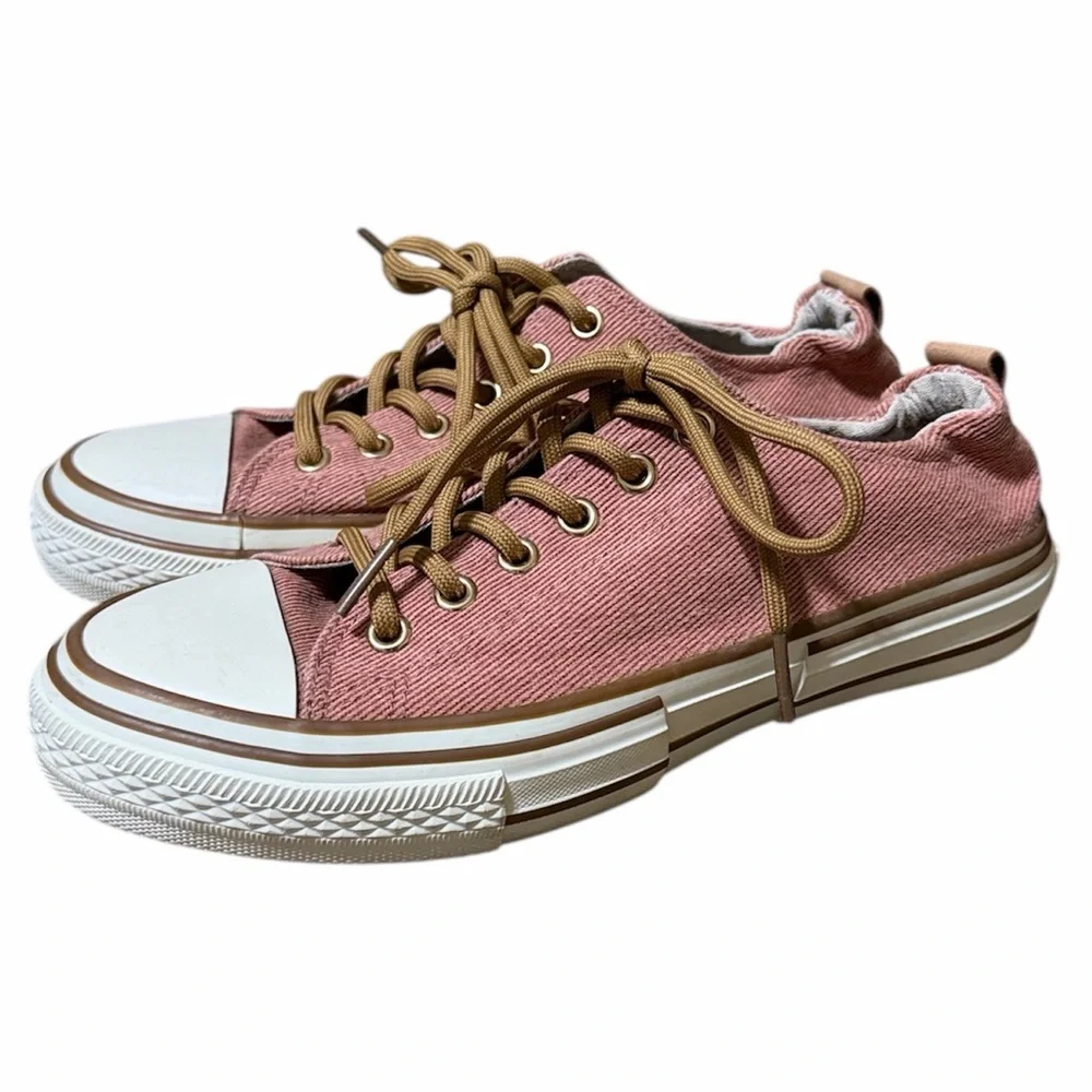 Very G Driana Sneakers in the rust/pinkish-red color  Size 7-1/2